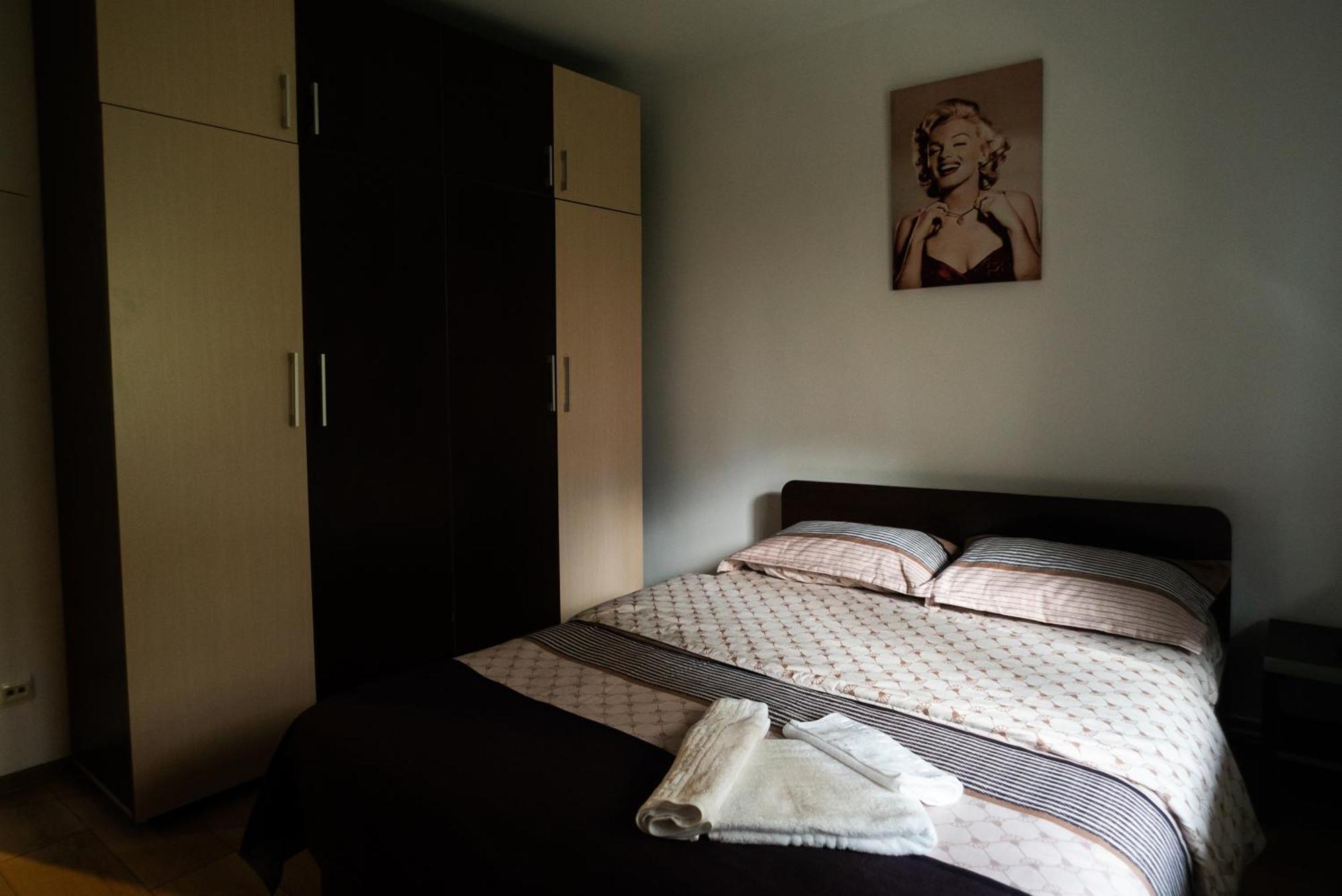 Apartament Dacul Hunedoara Eksteriør billede