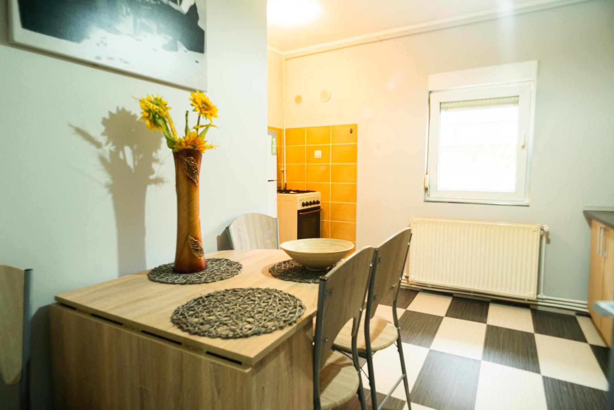 Apartament Dacul Hunedoara Eksteriør billede
